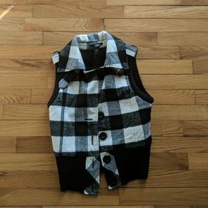 Sweater vest